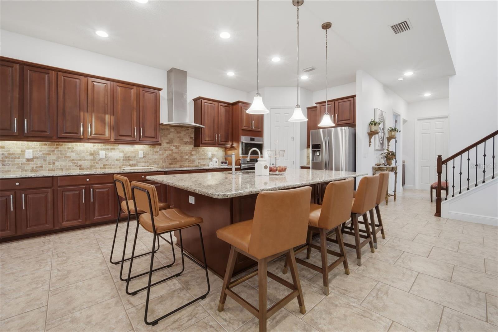 SEVEN OAKS - Residential