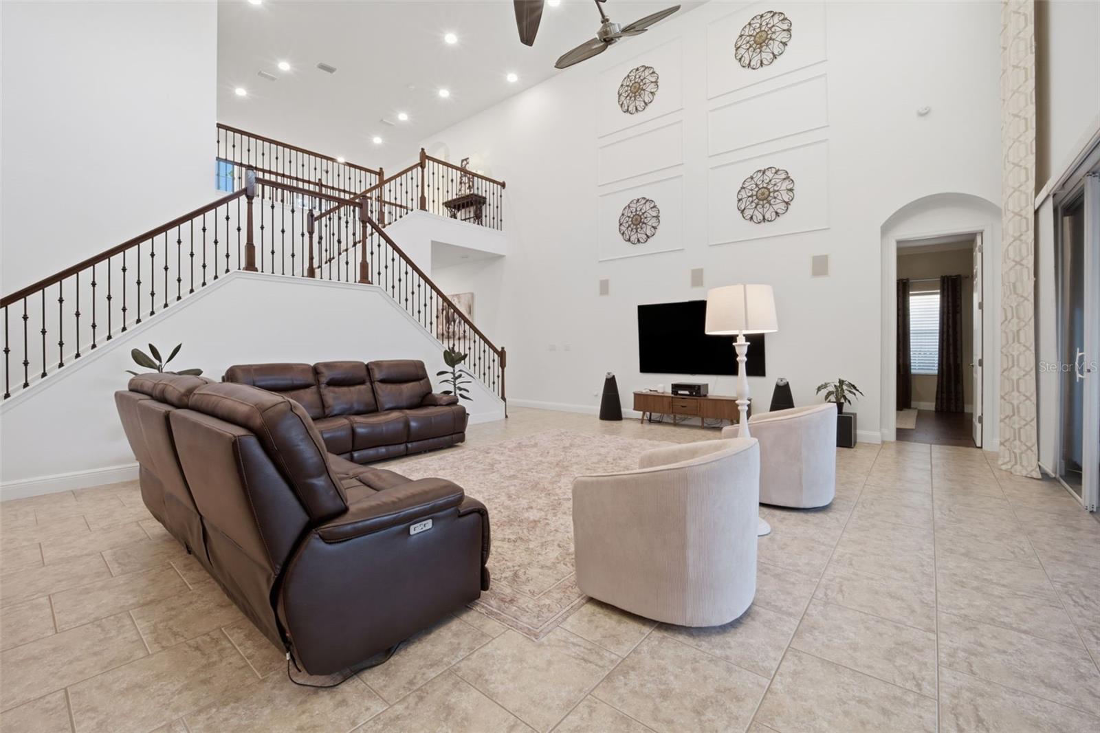 SEVEN OAKS - Residential