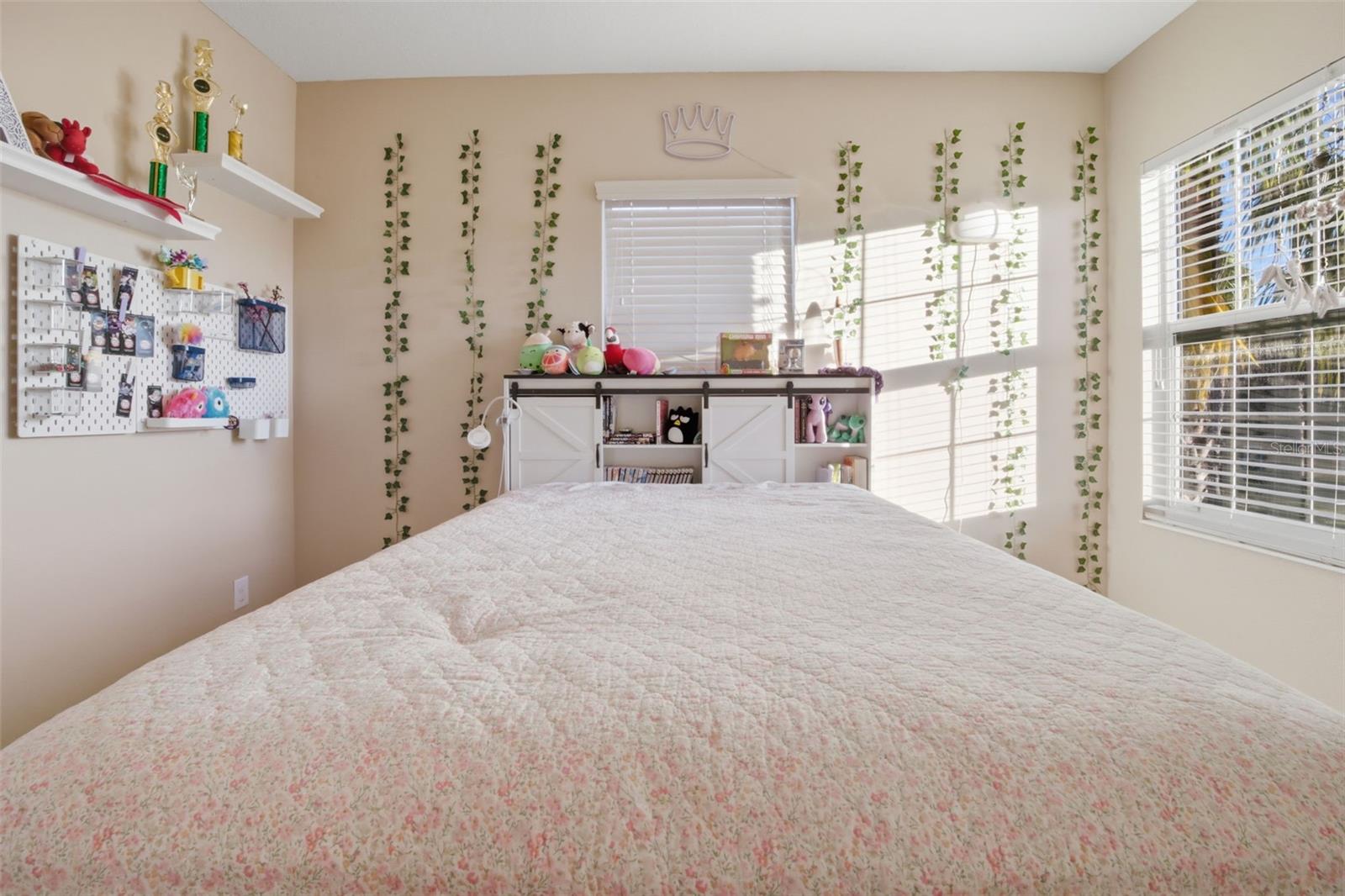 SEVEN OAKS - Residential