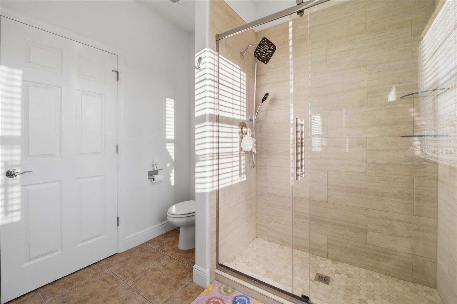 SEVEN OAKS - Residential