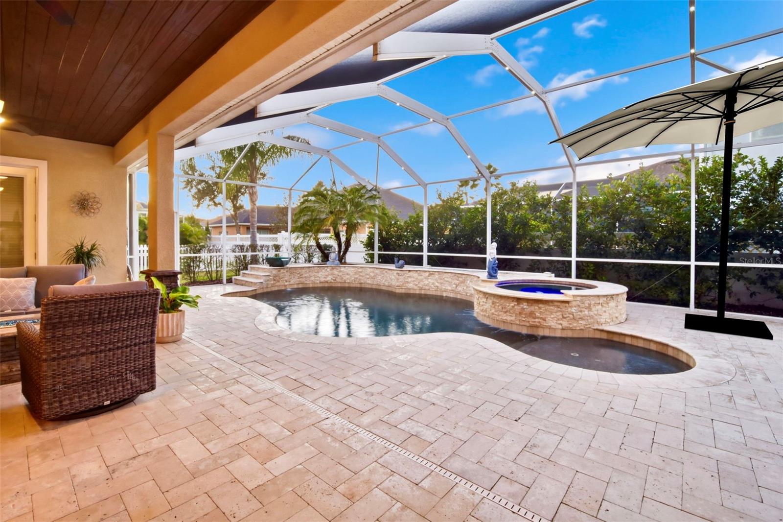 SEVEN OAKS - Residential