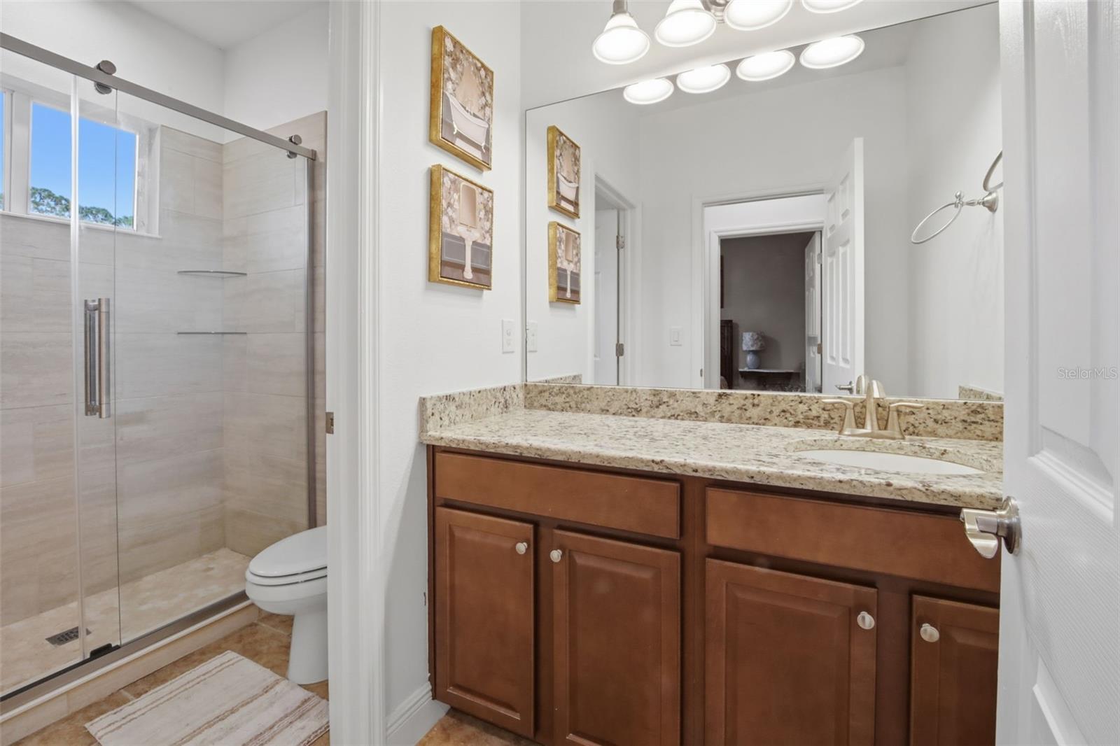 SEVEN OAKS - Residential