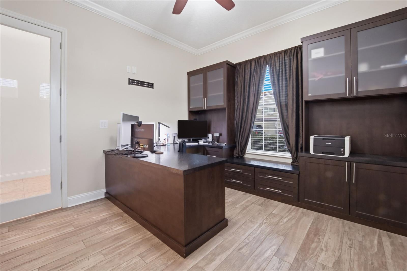 SEVEN OAKS - Residential