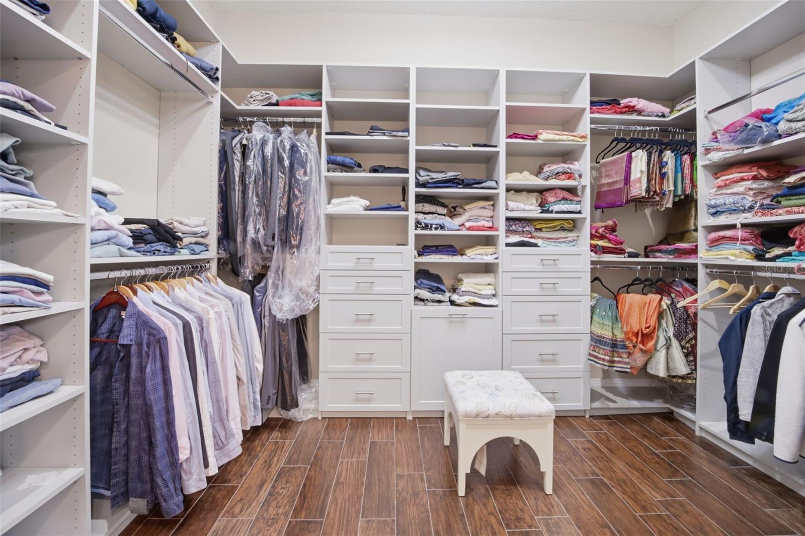 SEVEN OAKS - Residential