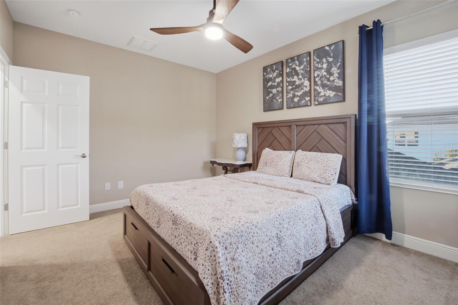 SEVEN OAKS - Residential