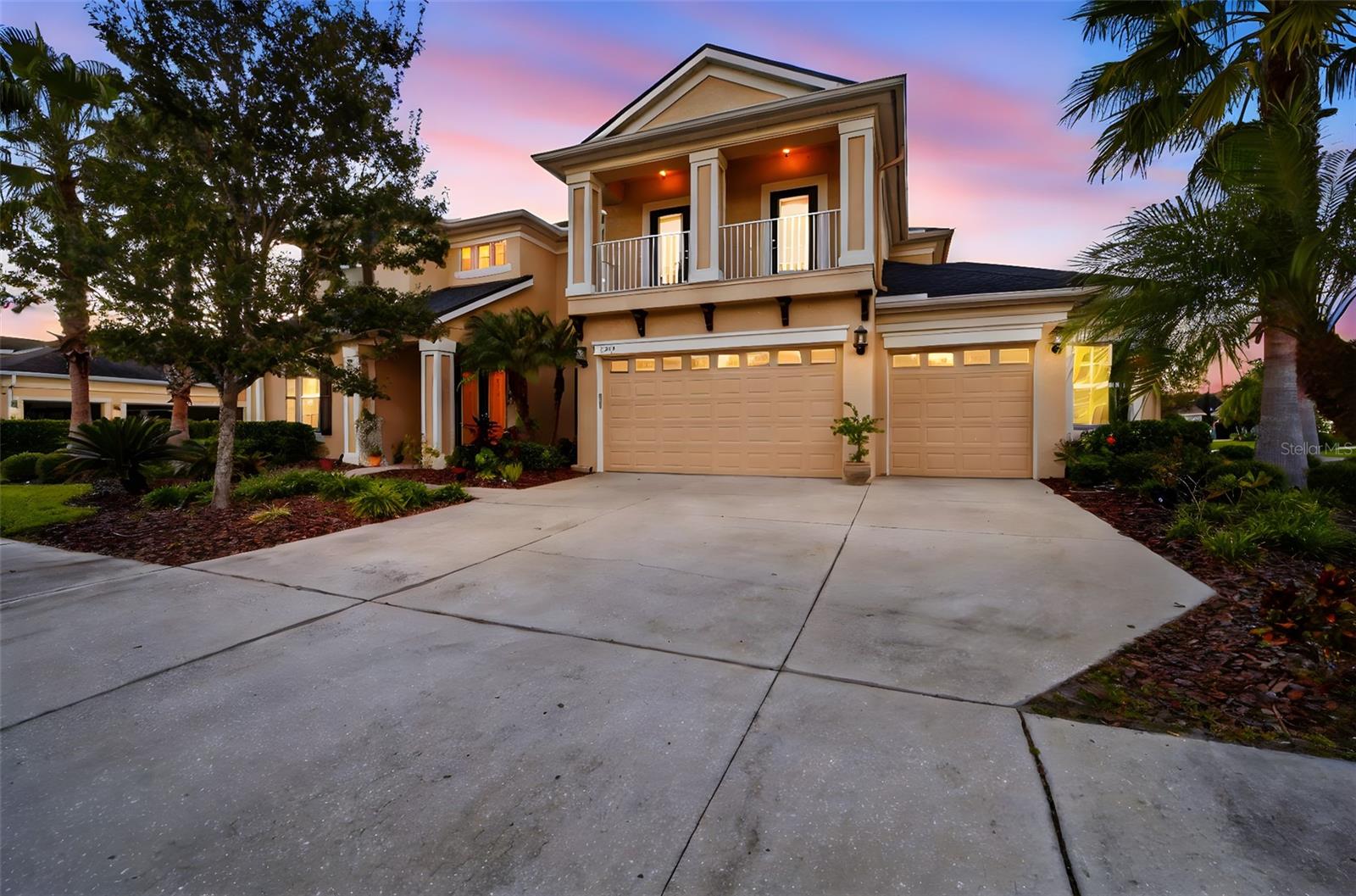 SEVEN OAKS - Residential