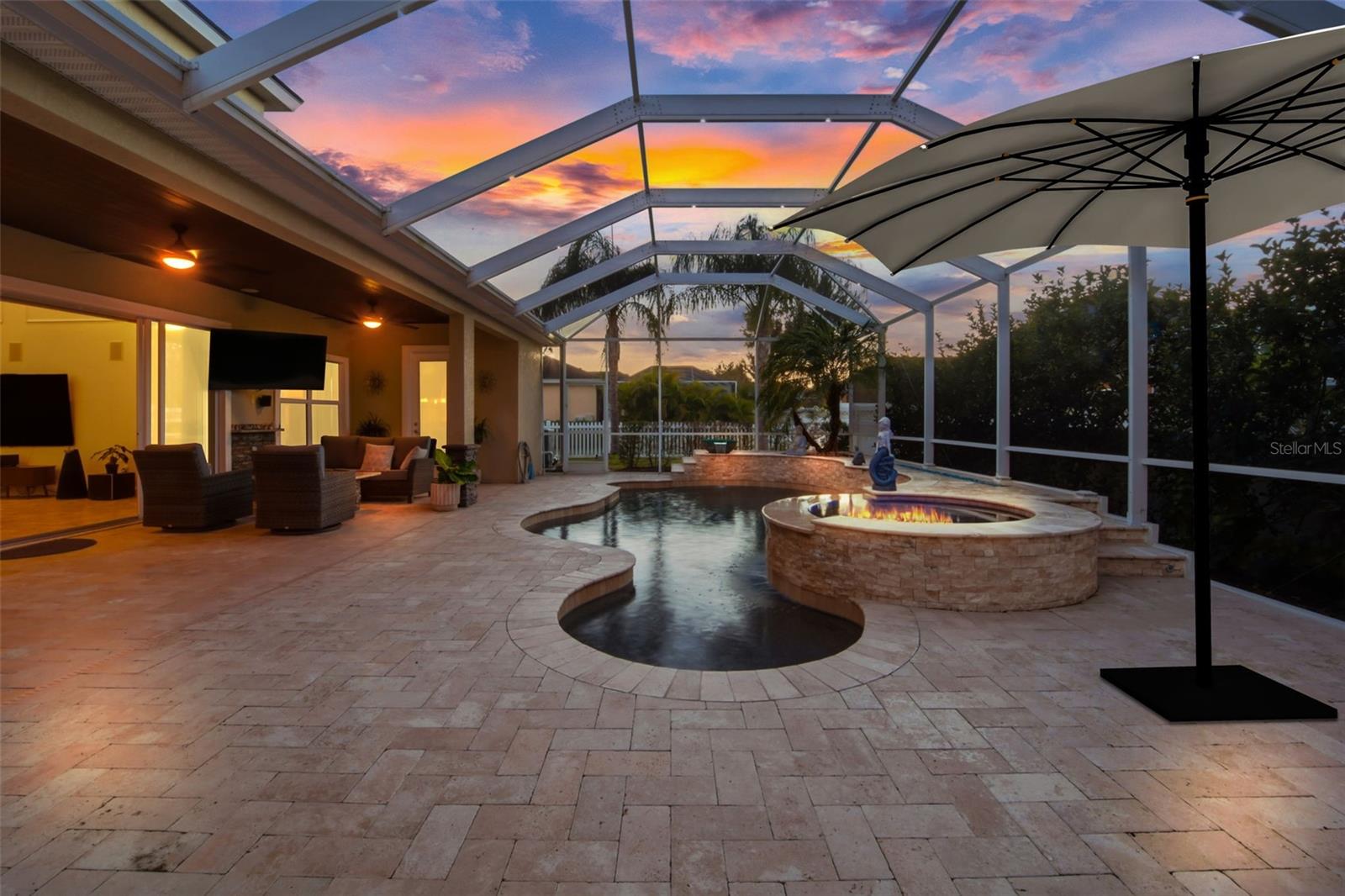 SEVEN OAKS - Residential