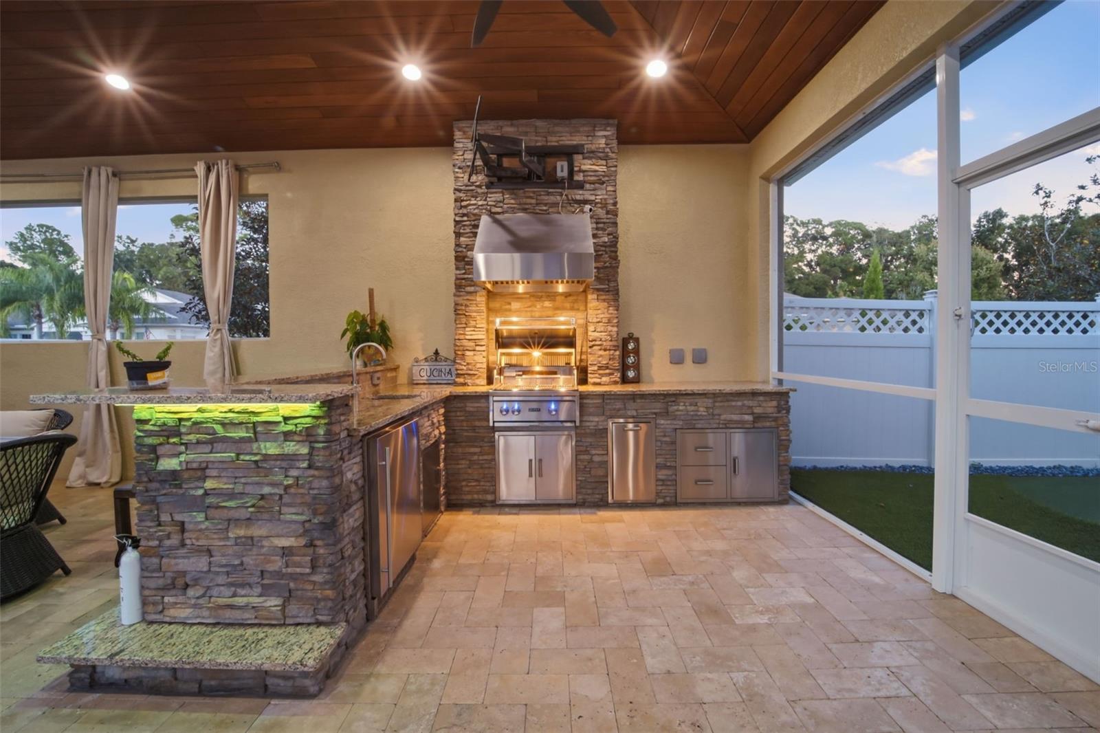 SEVEN OAKS - Residential