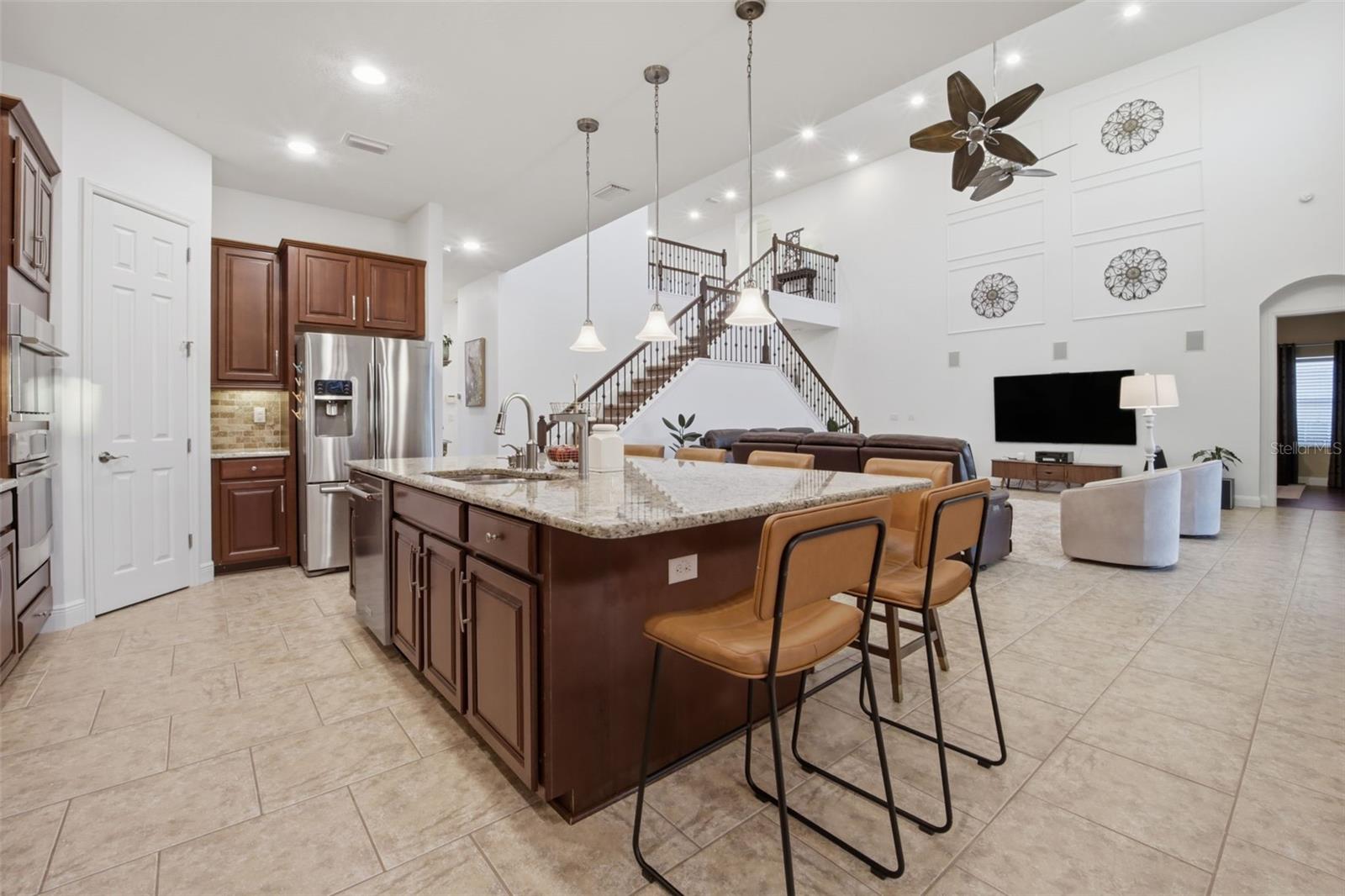 SEVEN OAKS - Residential