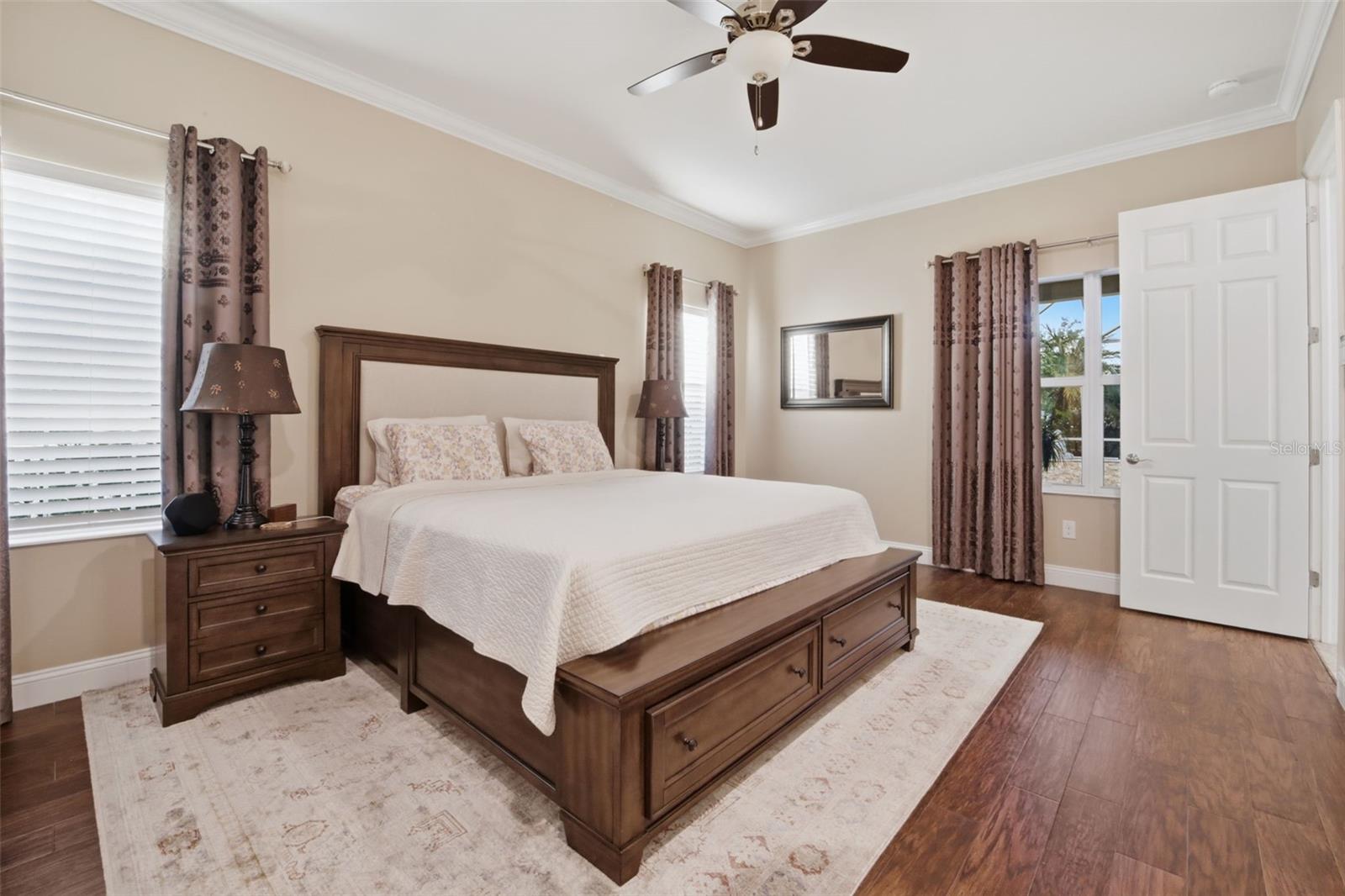 SEVEN OAKS - Residential