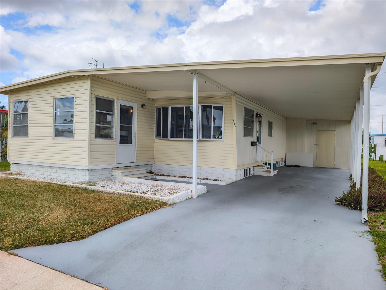 TARPON SHORES MOBILE HOME VILLAGE UNREC - Residential
