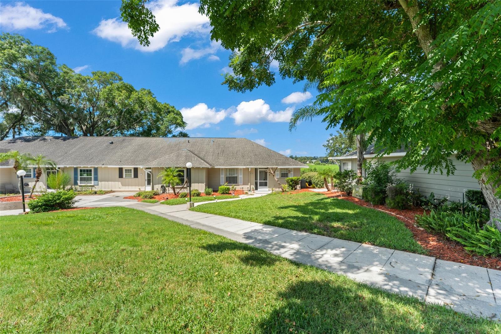 1076 VILLA LANE 68