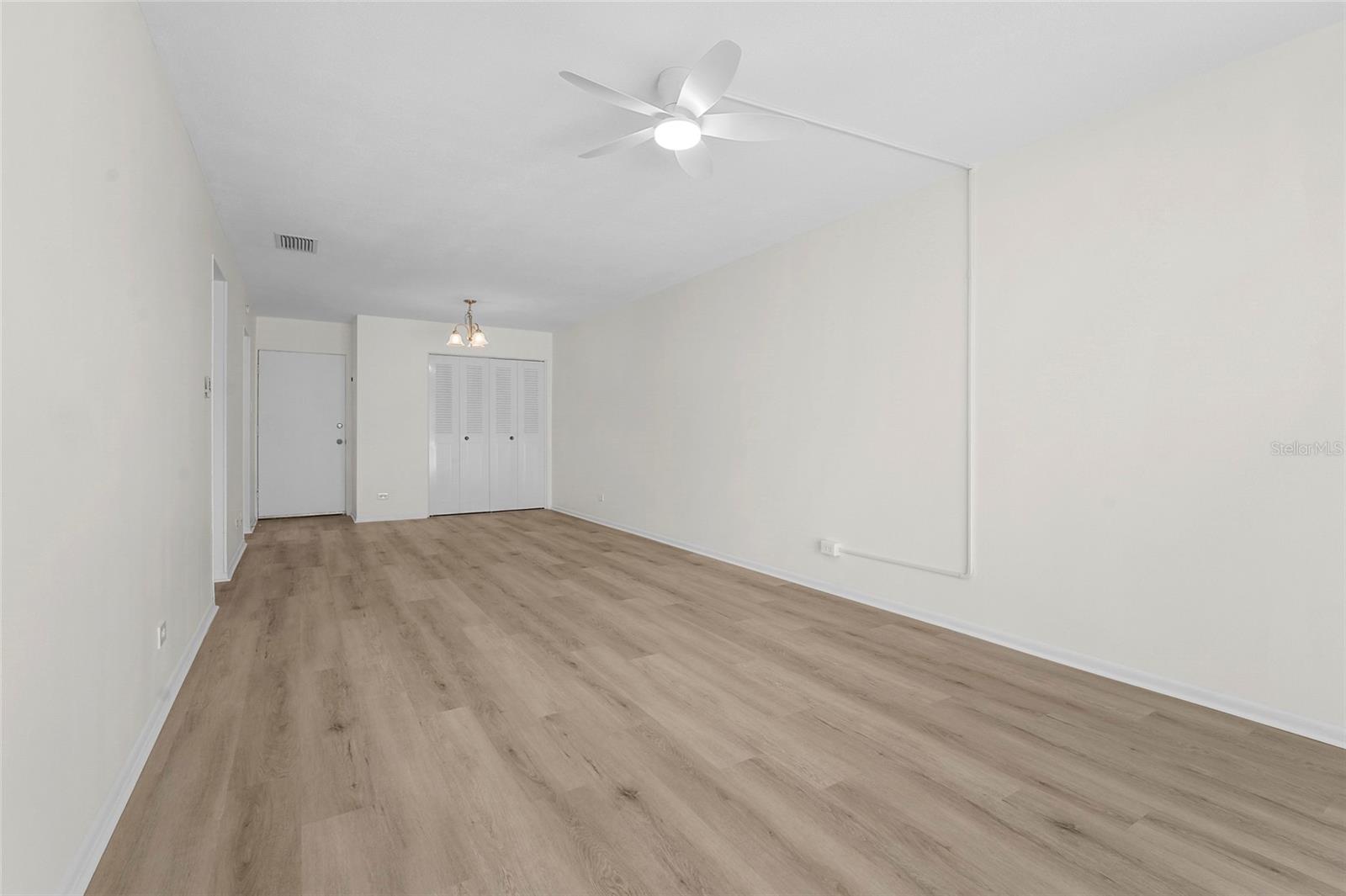 STRATHMORE VILLAGE GREEN - Residential