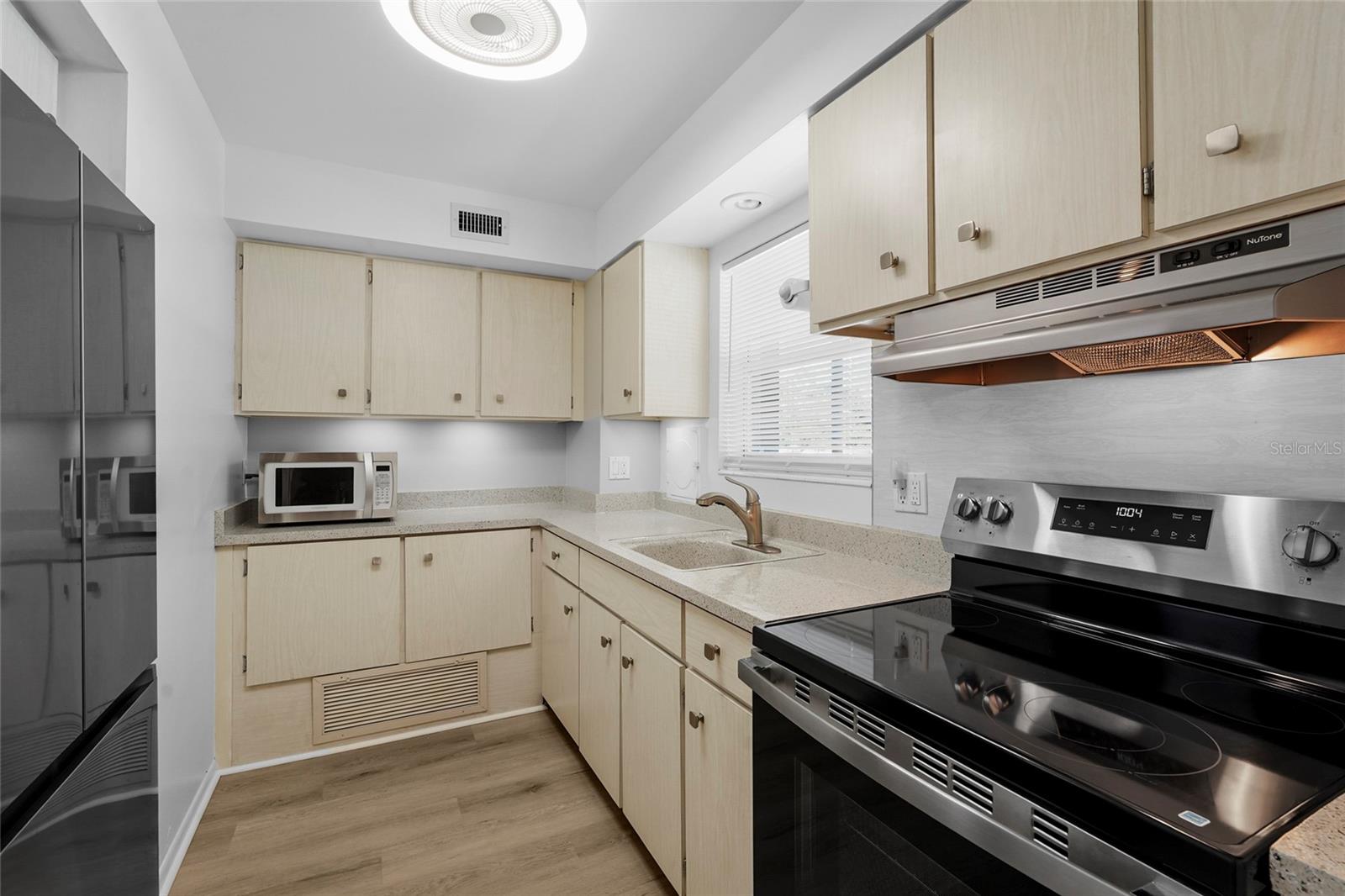 3950 ROXANE BOULEVARD 2B