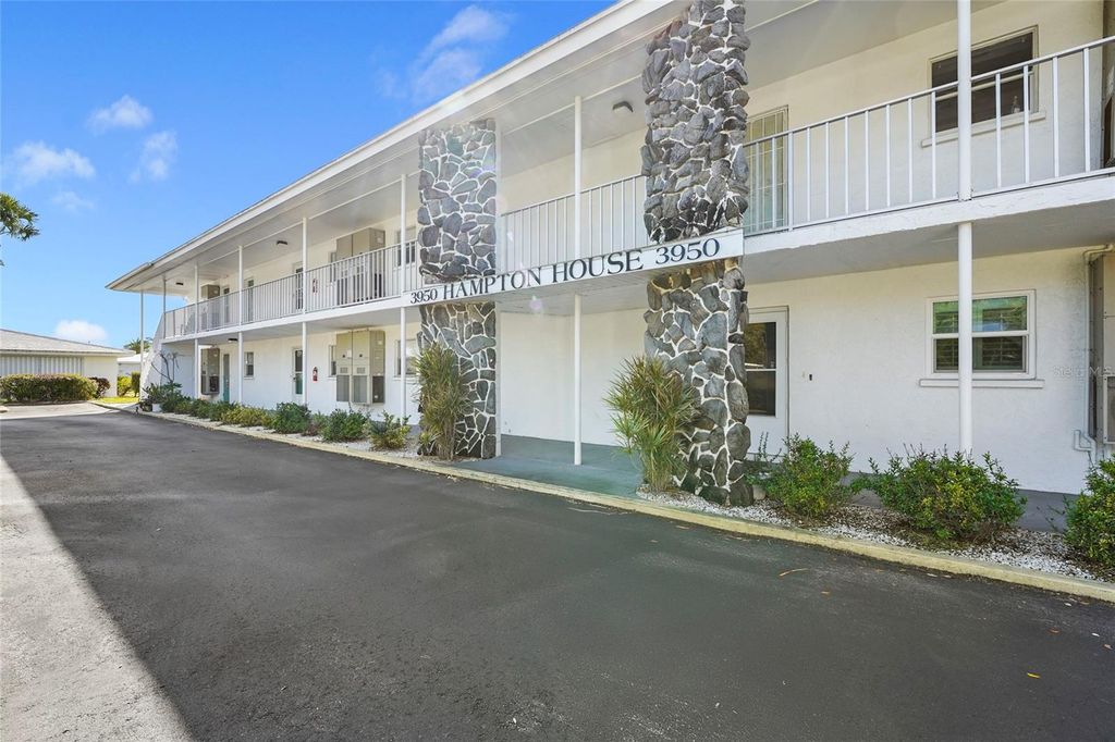 Photo of 3950 Roxane Boulevard #2B, Sarasota, FL 34235 (MLS # A4683999)