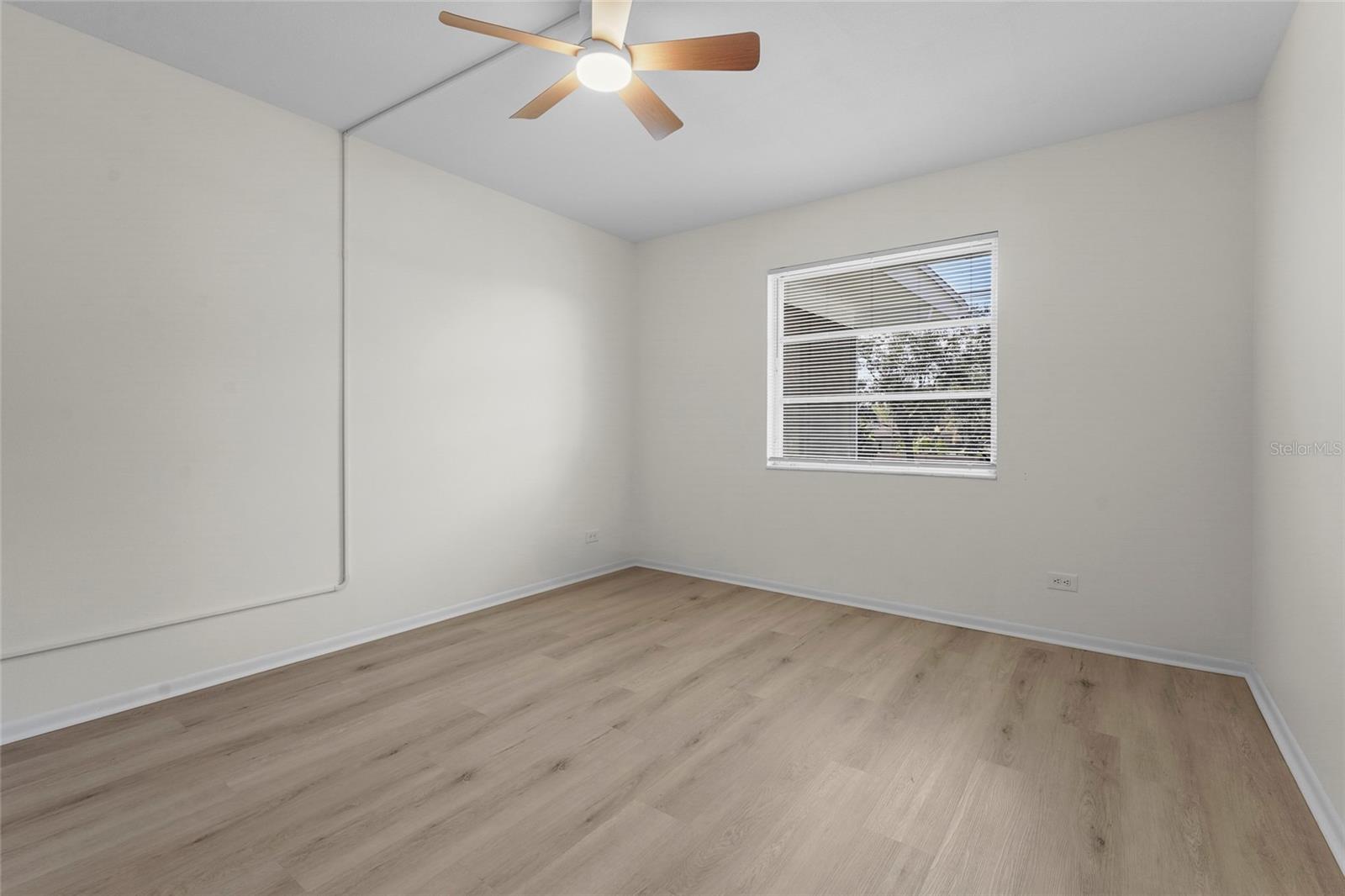 STRATHMORE VILLAGE GREEN - Residential