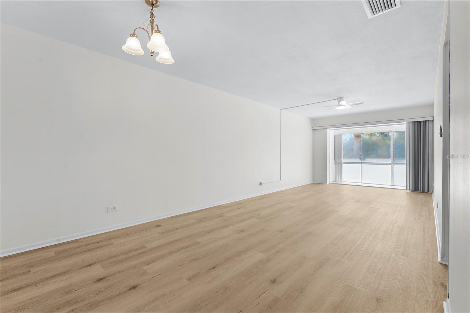 STRATHMORE VILLAGE GREEN - Residential