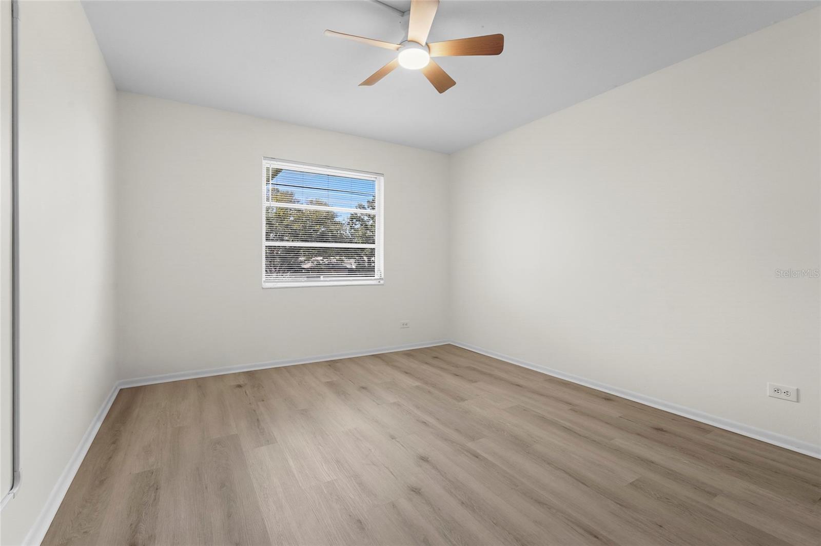 STRATHMORE VILLAGE GREEN - Residential