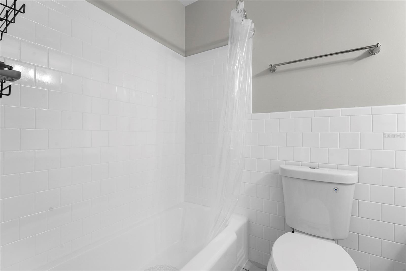 STRATHMORE VILLAGE GREEN - Residential