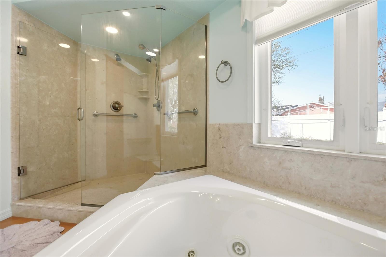 ORANGE GARDENS - Residential