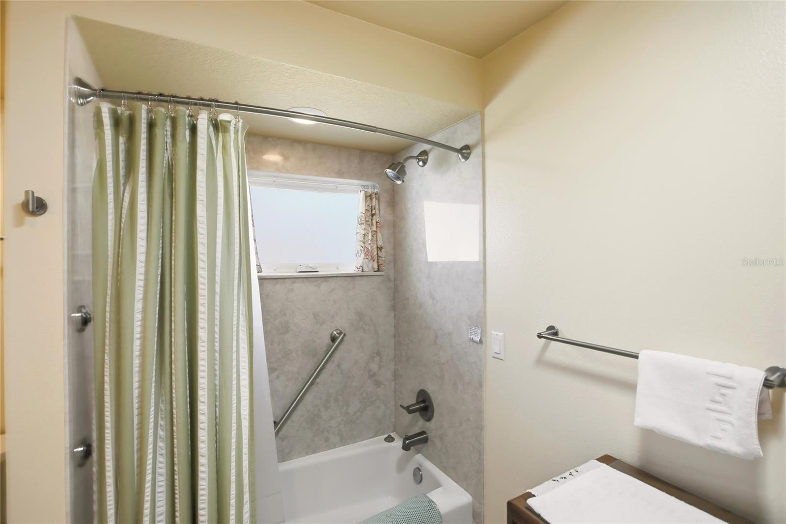 ORANGE GARDENS - Residential