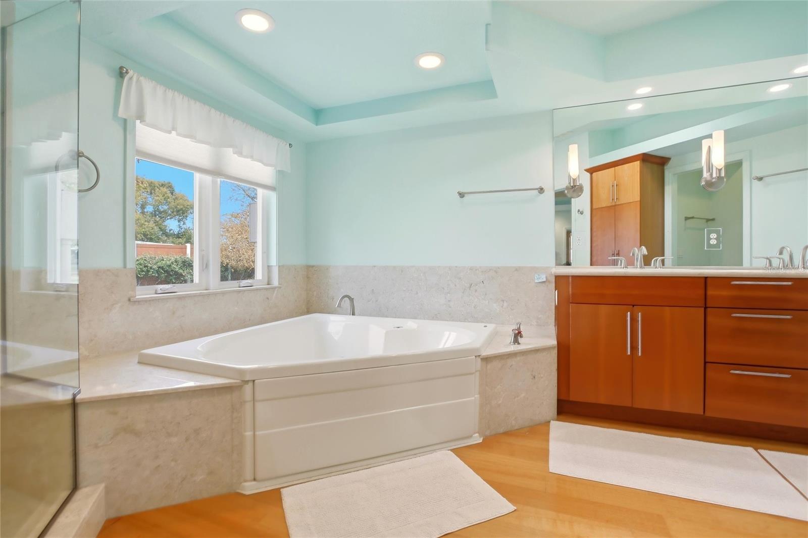 ORANGE GARDENS - Residential