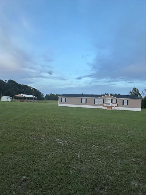Photo of 19456 161st Court, OBrien, FL 32071 (MLS # GC535730)