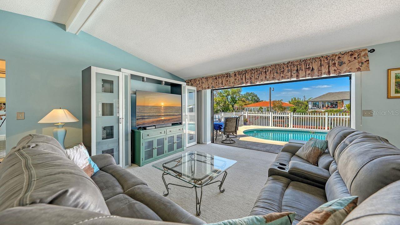 WATERFRONT ESTATES - Residential