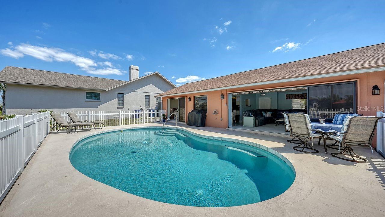 WATERFRONT ESTATES - Residential