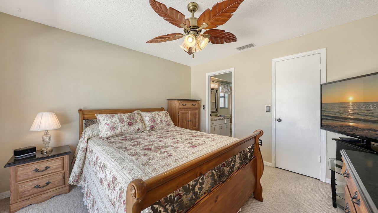 WATERFRONT ESTATES - Residential