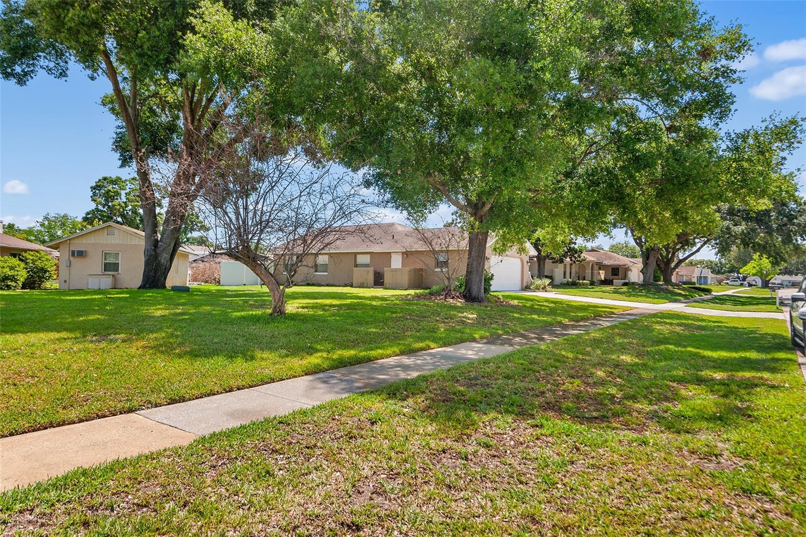 BAY LAKES AT GRANADA SEC 04 - Residential