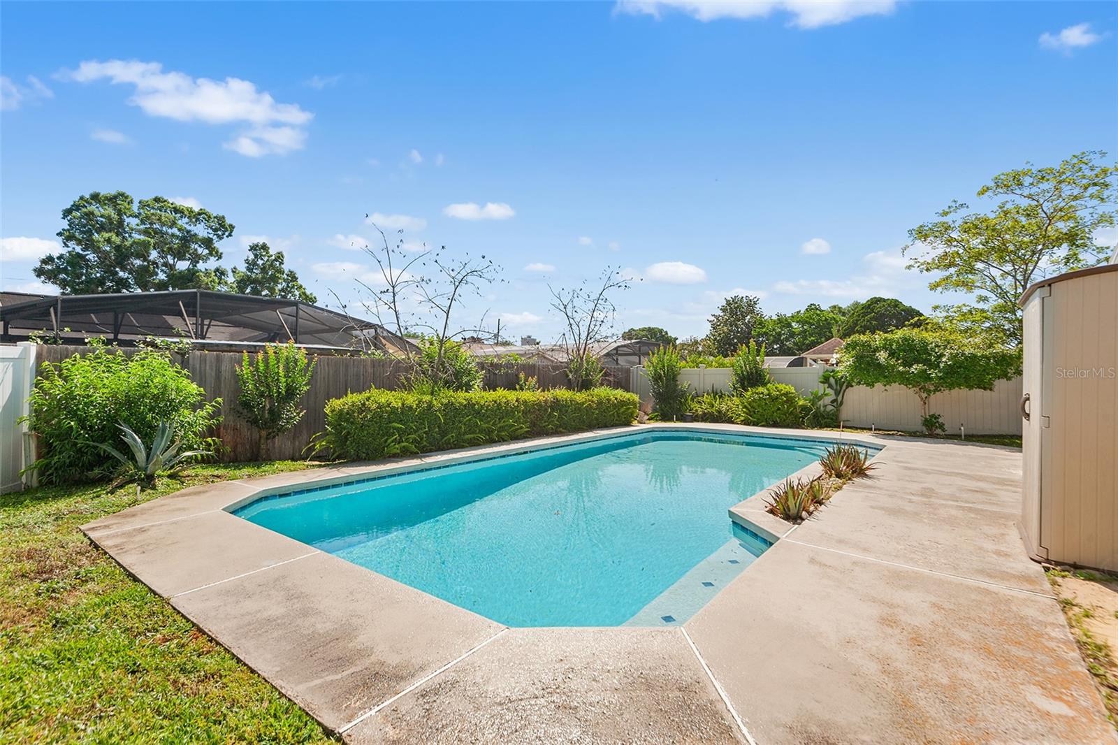 BAY LAKES AT GRANADA SEC 04 - Residential