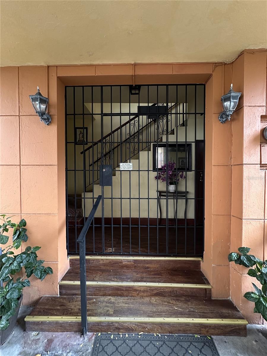 61 CALLE LUISA 1B
