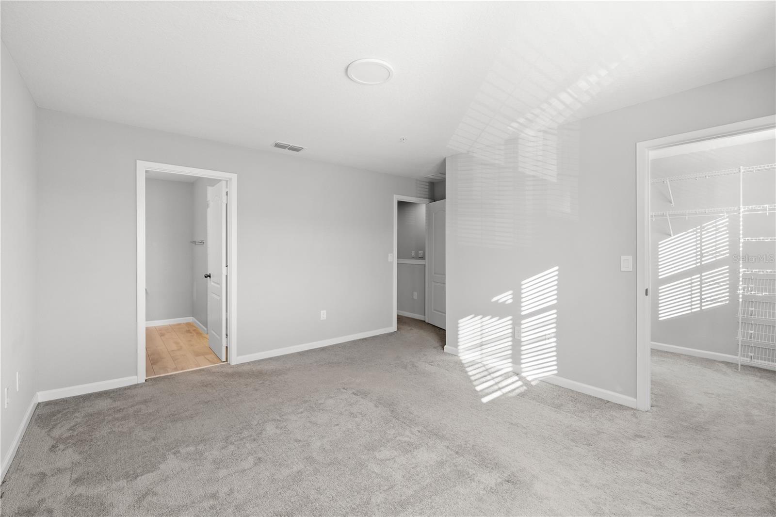 HIDDEN LAKE RESERVE - Residential Lease