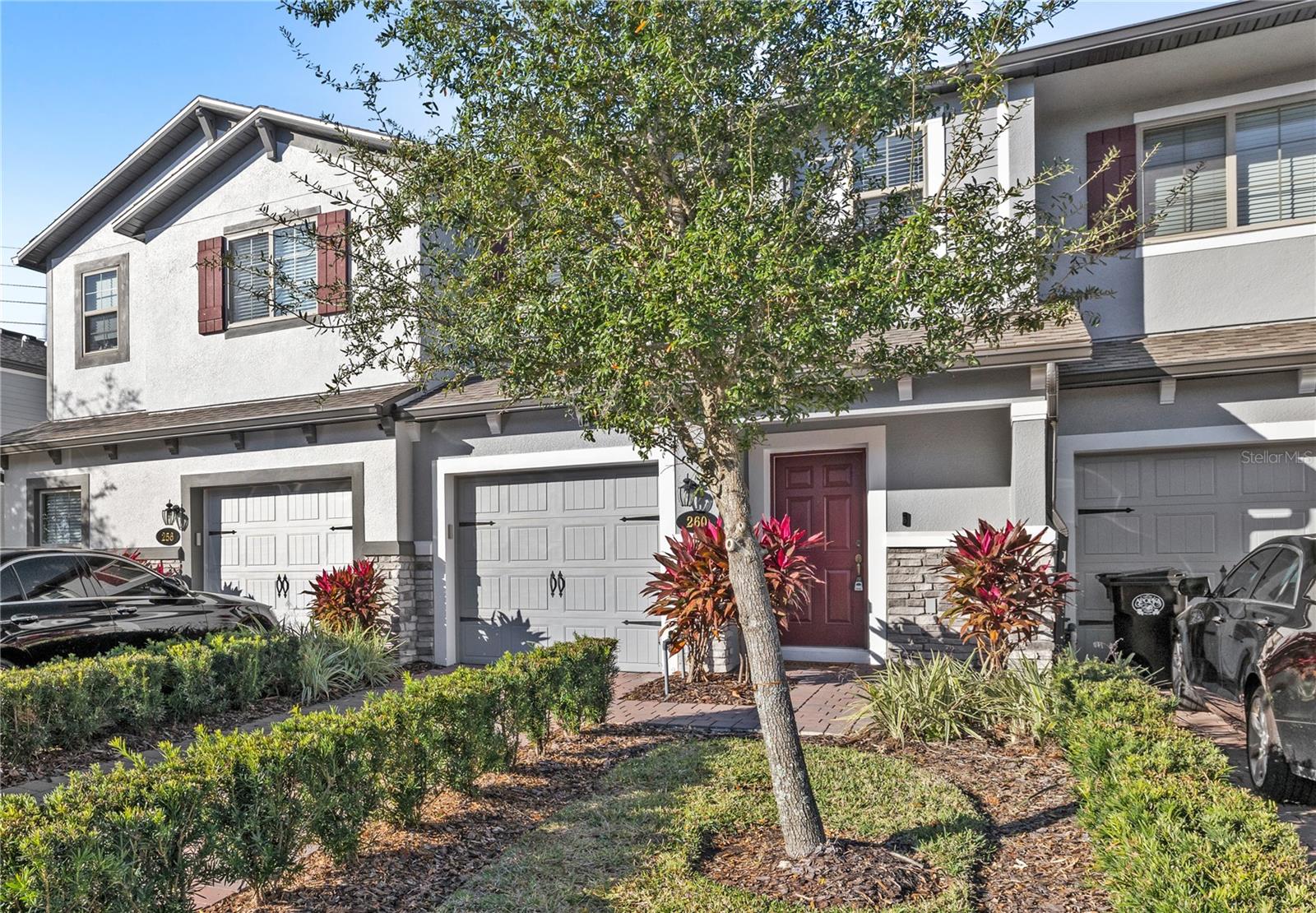 HIDDEN LAKE RESERVE - Residential Lease