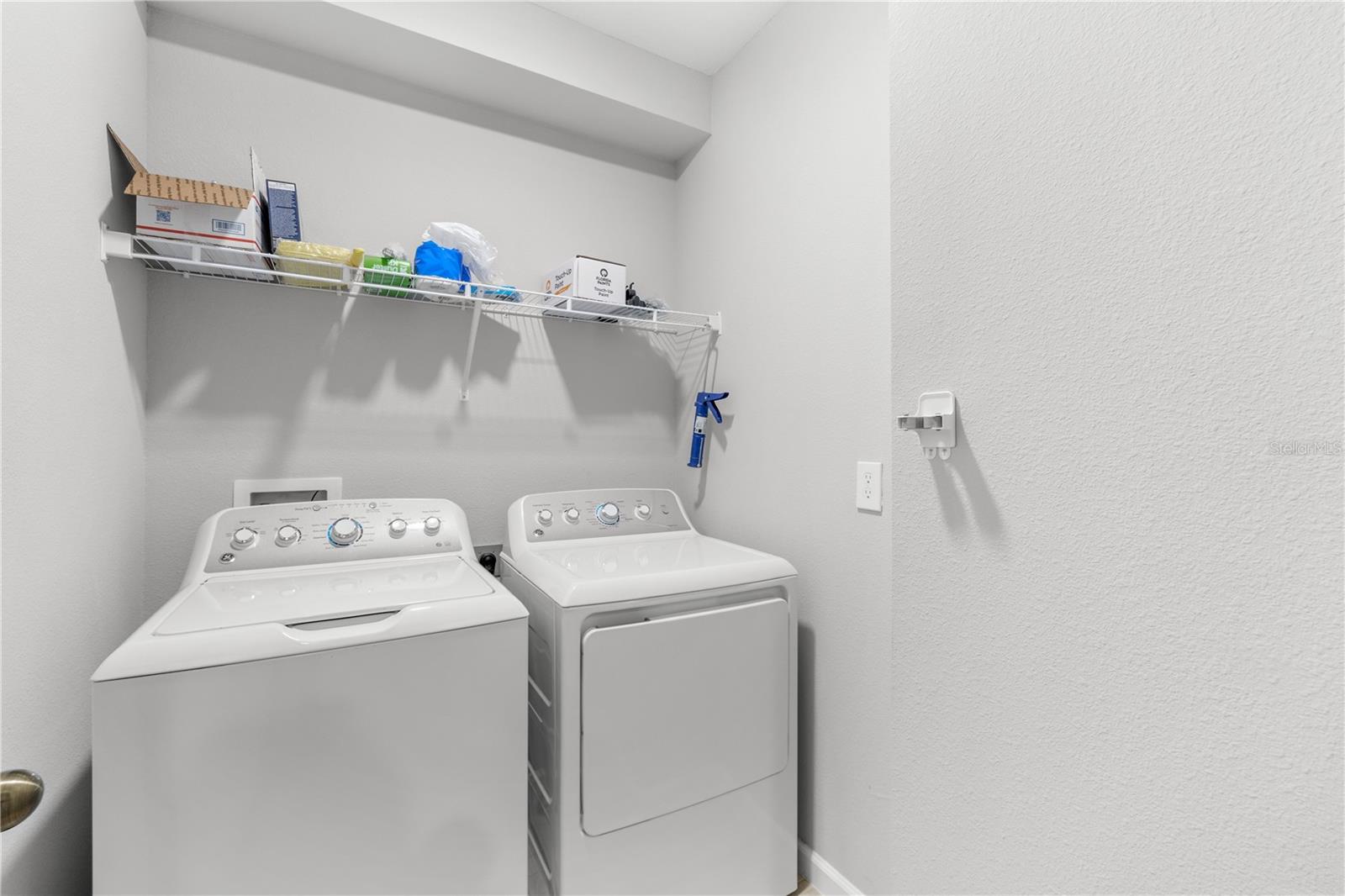 HIDDEN LAKE RESERVE - Residential Lease