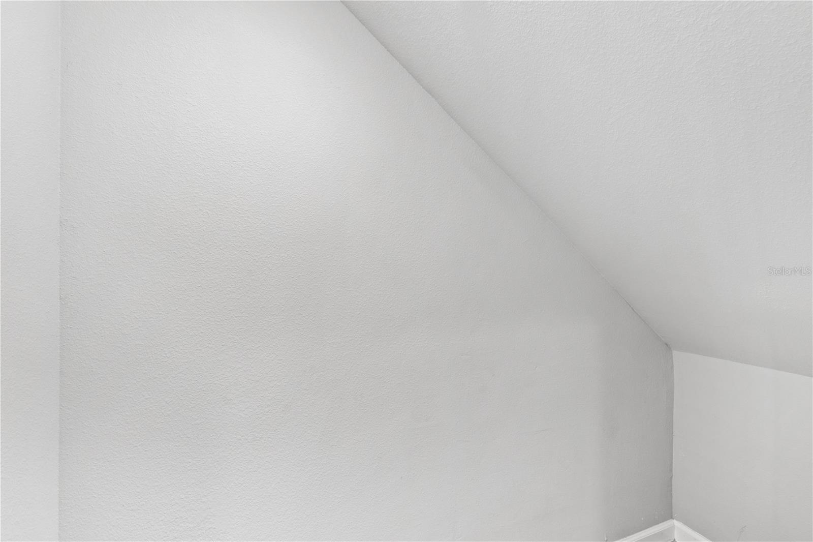 HIDDEN LAKE RESERVE - Residential Lease