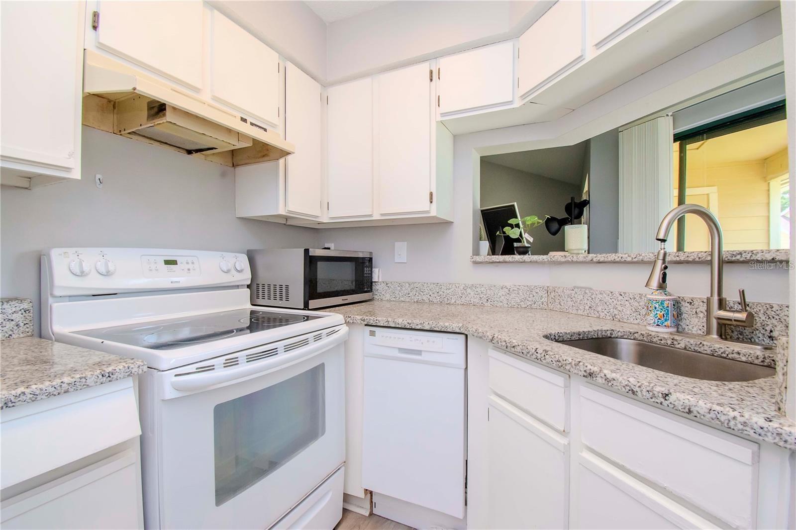 THE GRAND RESERVE CONDO - Residential Lease