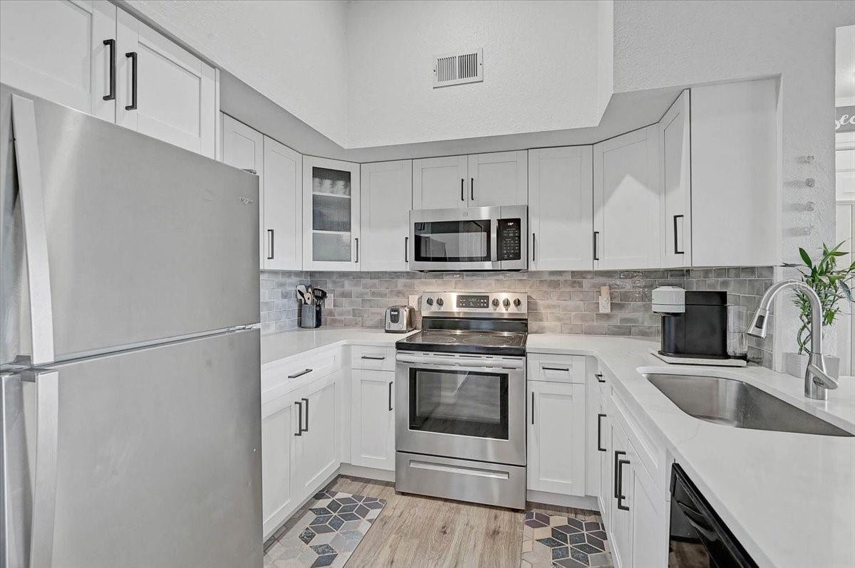 4138 CENTRAL SARASOTA PARKWAY 1534