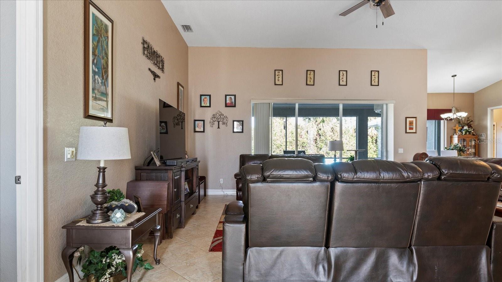 17220 HORIZON LANE