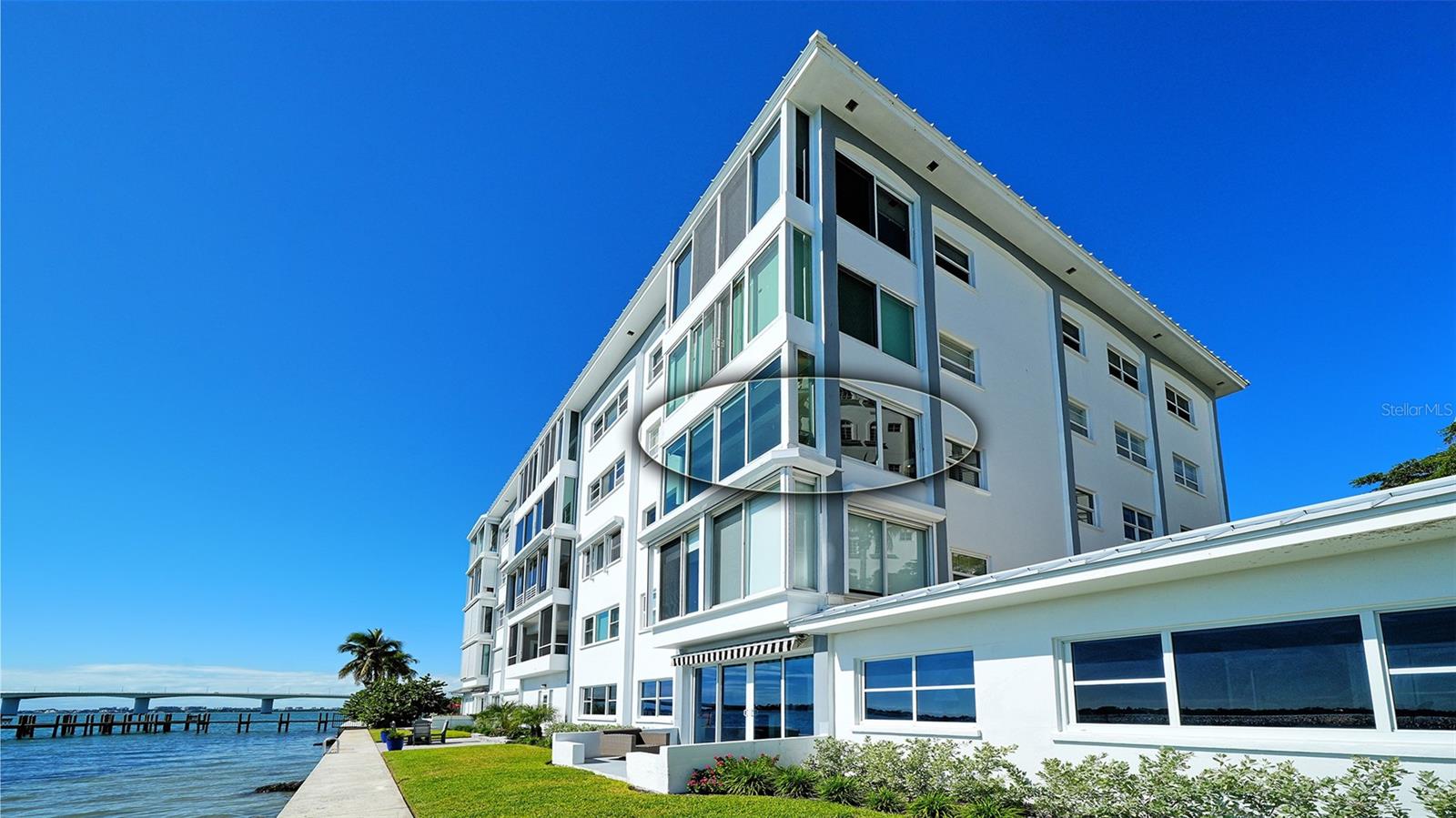 HARBOR HOUSE SOUTH - Residential