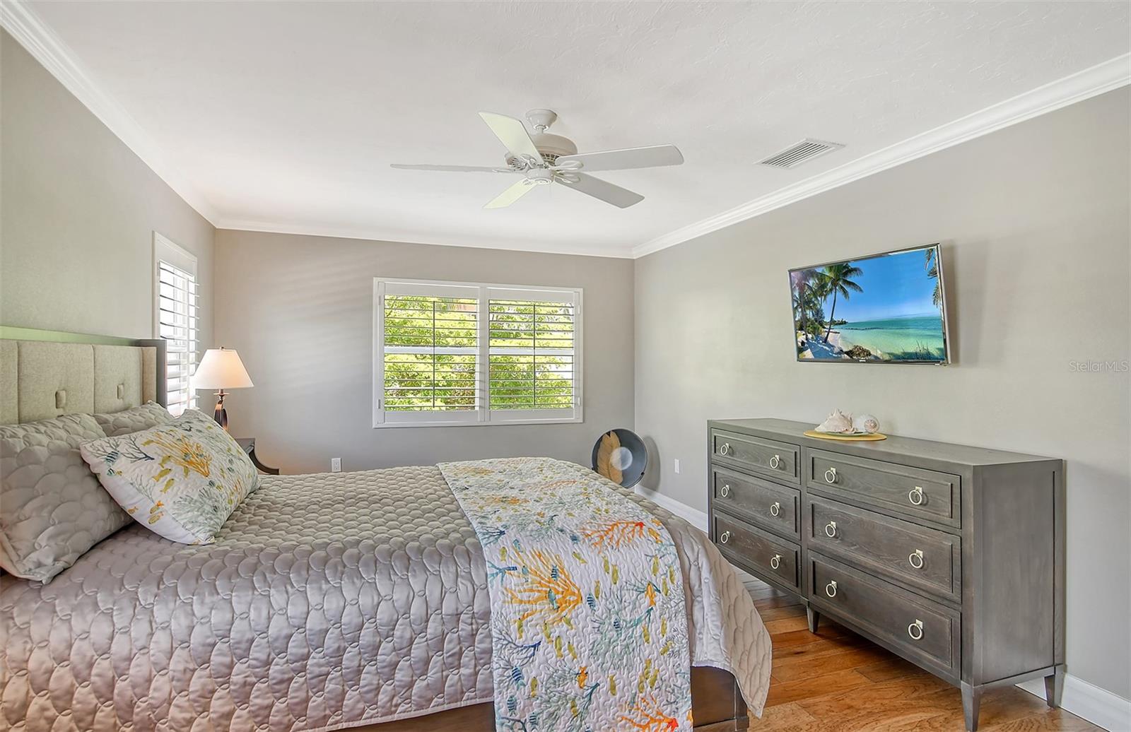 HARBOR HOUSE SOUTH - Residential