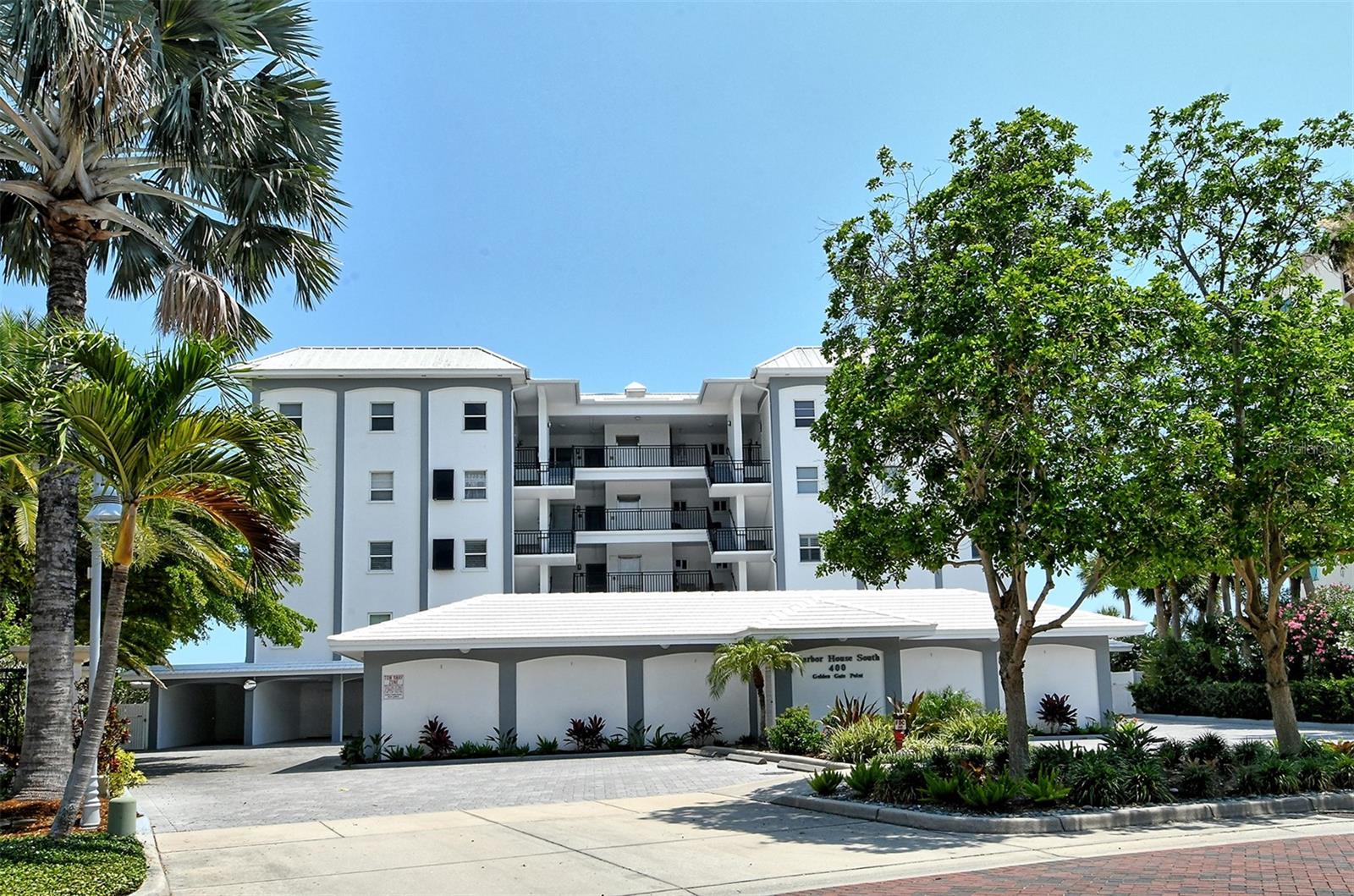 HARBOR HOUSE SOUTH - Residential