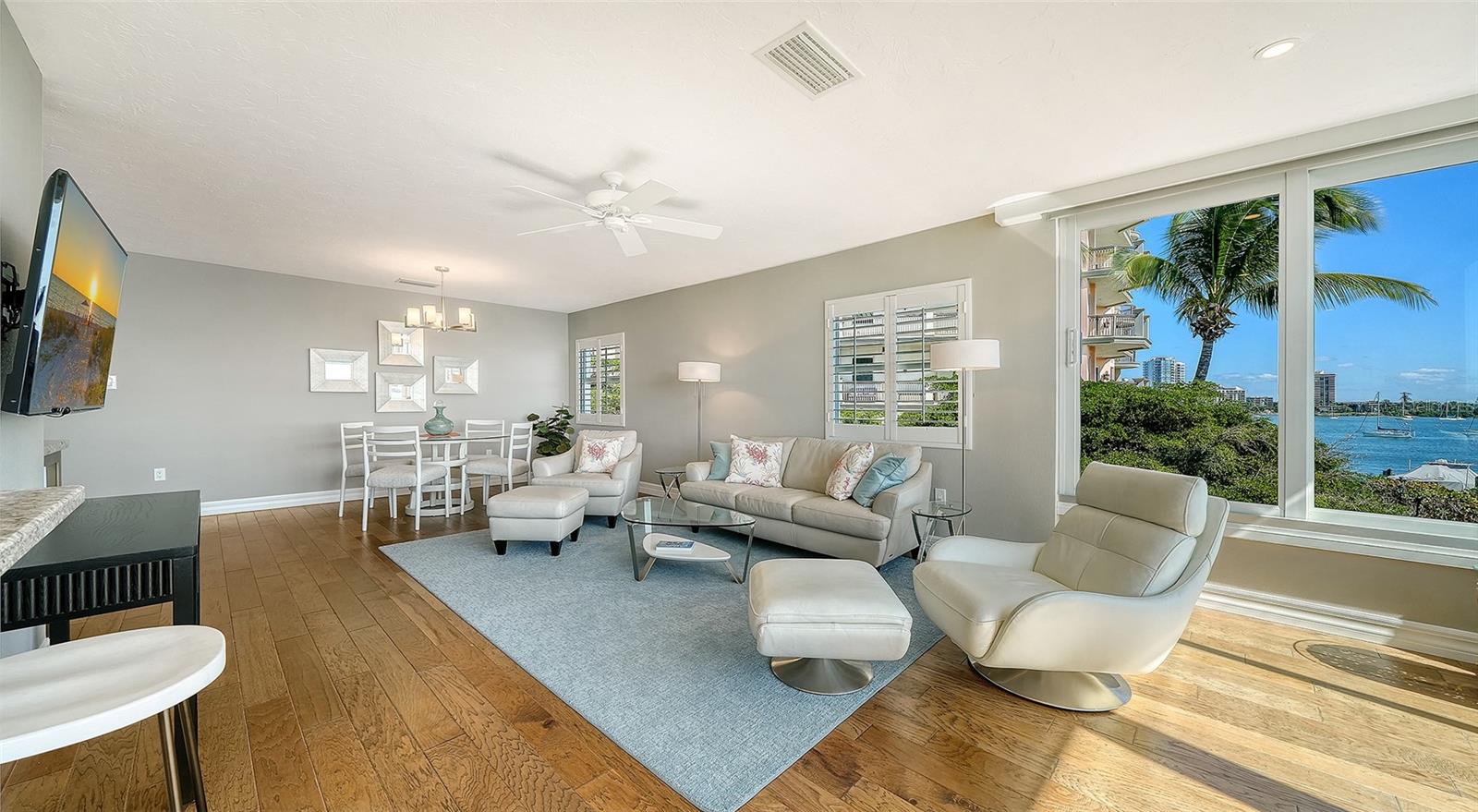 HARBOR HOUSE SOUTH - Residential