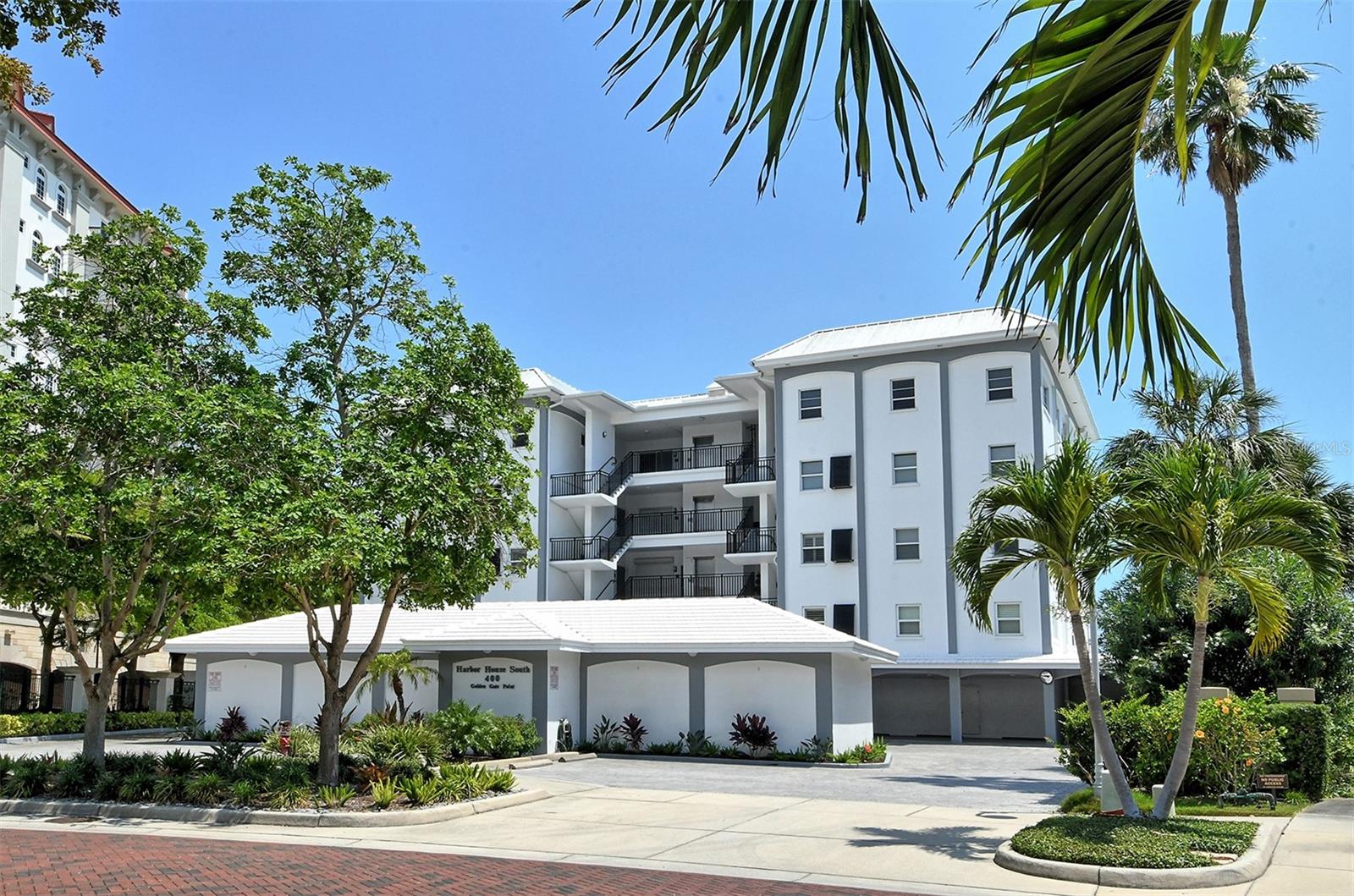 400 GOLDEN GATE POINT 31