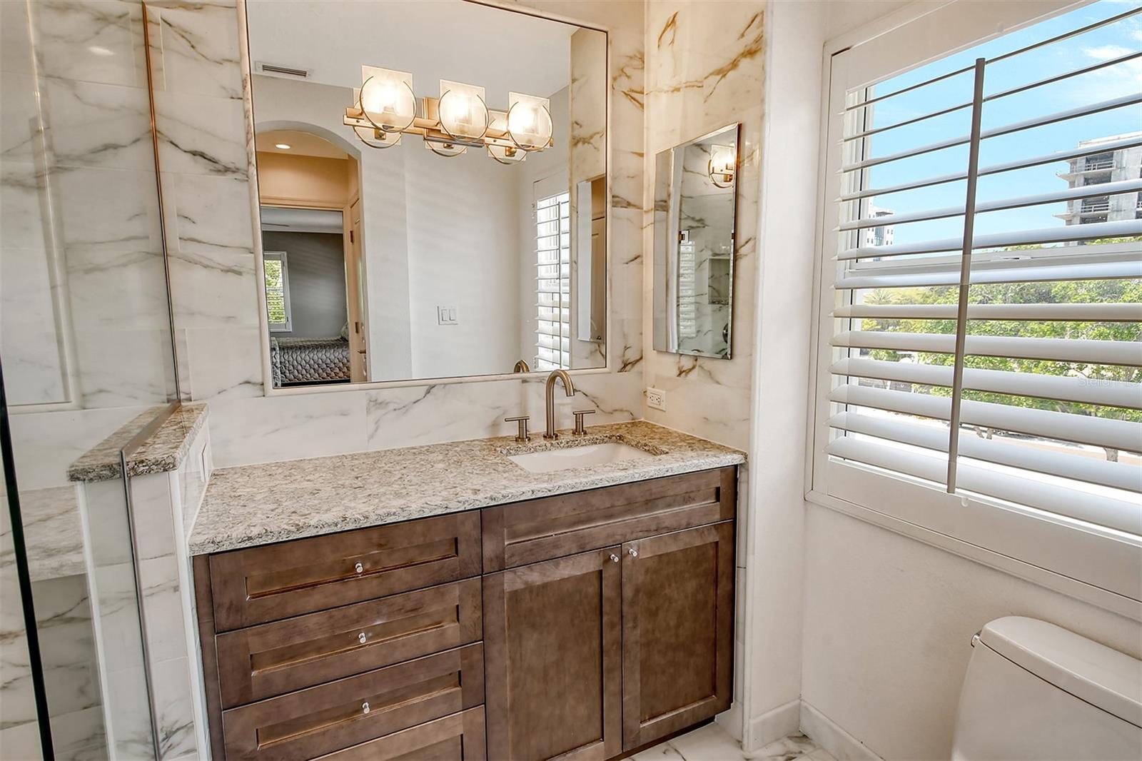 HARBOR HOUSE SOUTH - Residential