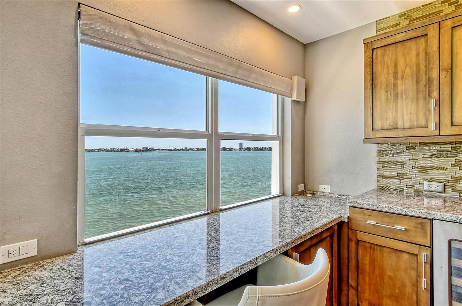 HARBOR HOUSE SOUTH - Residential