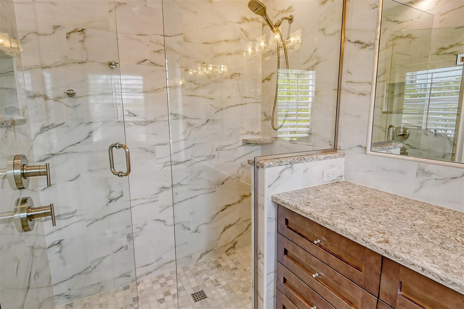 HARBOR HOUSE SOUTH - Residential