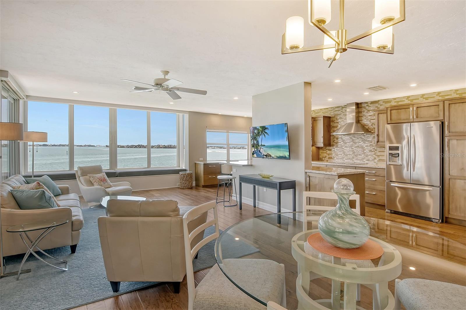 HARBOR HOUSE SOUTH - Residential