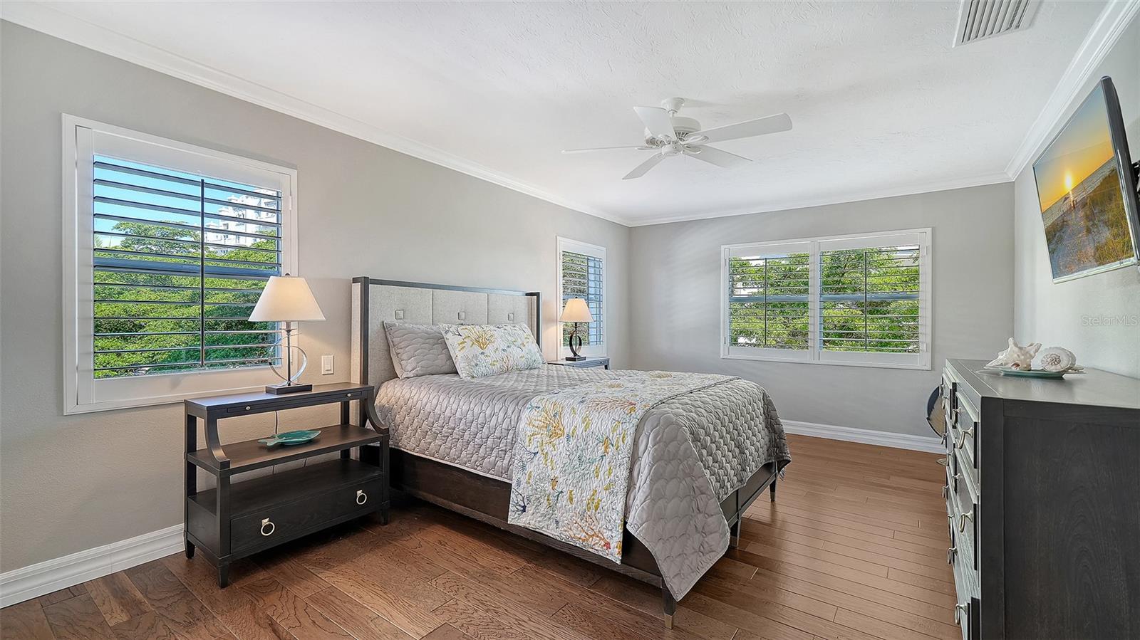 HARBOR HOUSE SOUTH - Residential